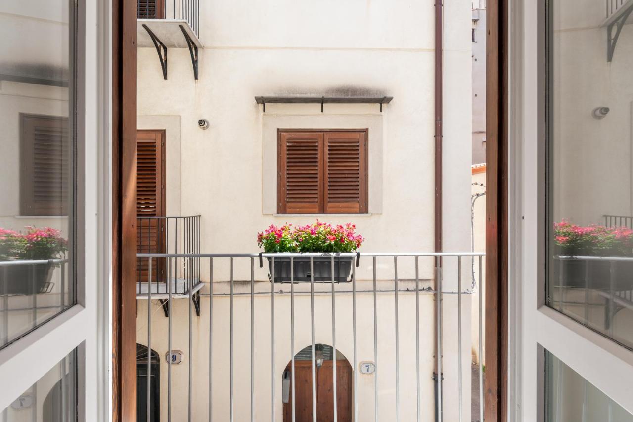Le Porte Del Kassaro Palermo Exterior photo
